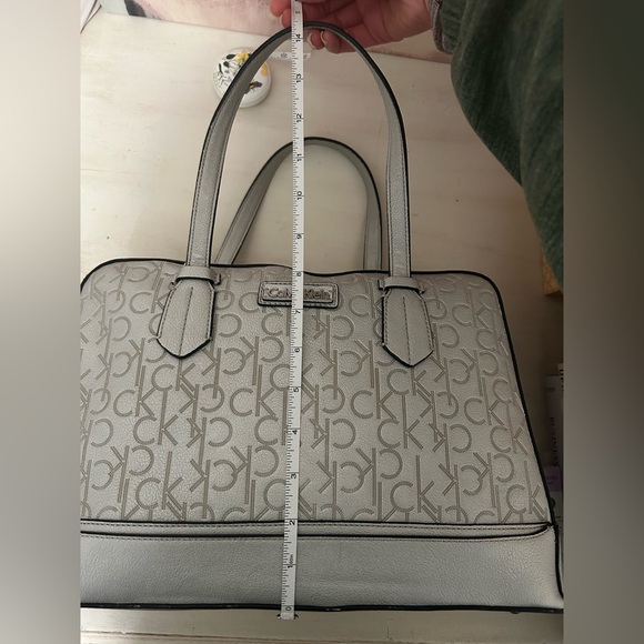 Calvin Klein Bag in Silver - Picture 13 of 13